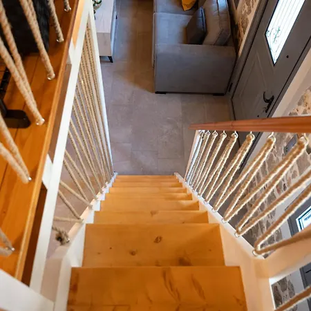 度假居 Centro Stone House 托隆