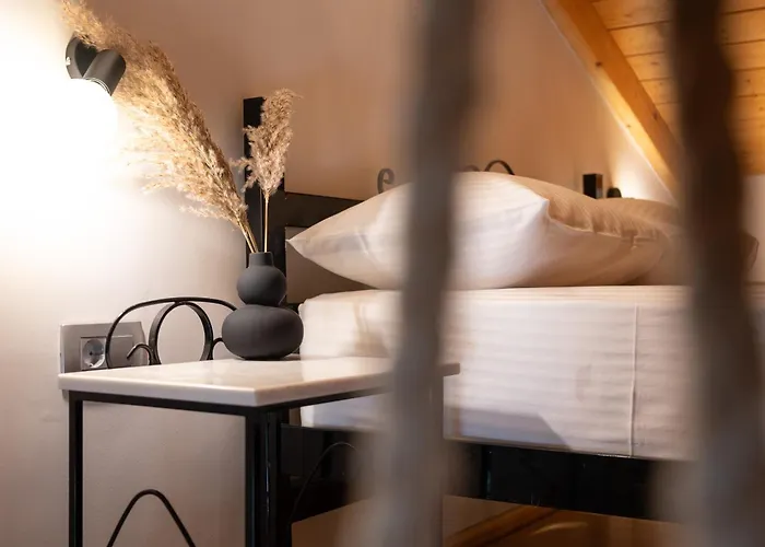 Centro Stone House *