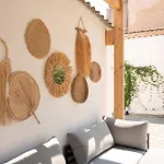 Centro Stone House *