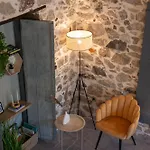 Centro Stone House