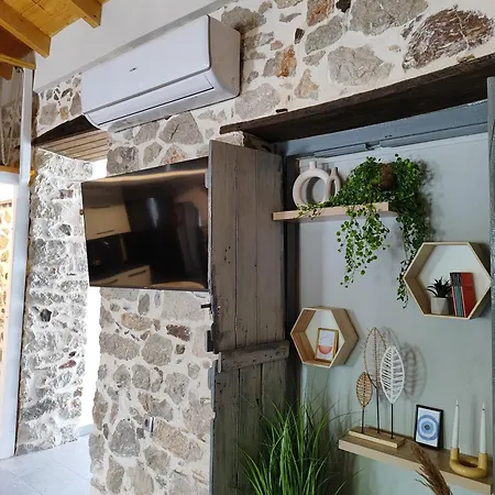 Сasa de vacaciones Centro Stone House Tolón