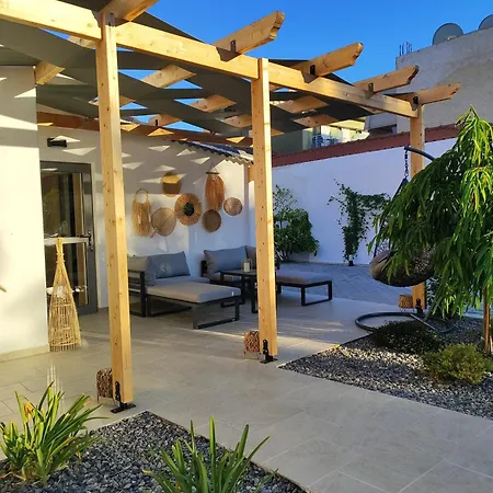 Centro Stone House Vakantiehuis Tolón