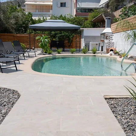 Centro Stone House 펜션