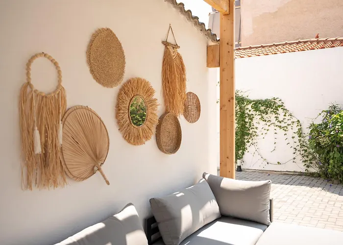 Centro Stone House *