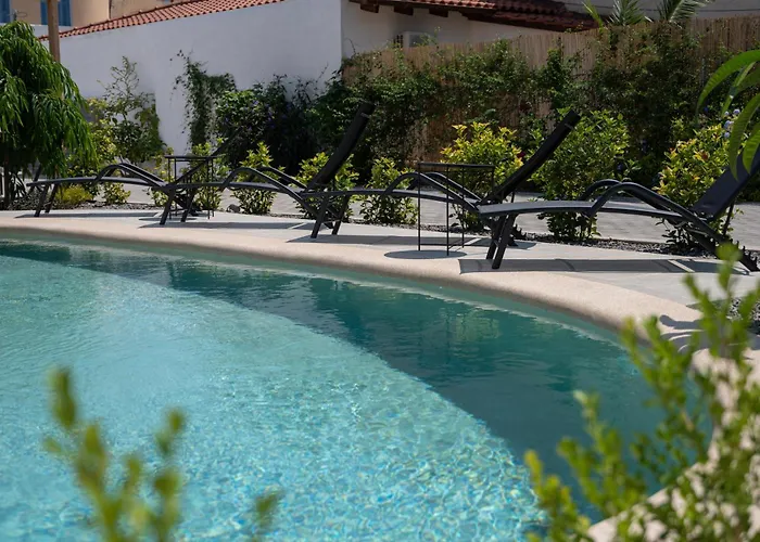 Centro Stone House Tolón