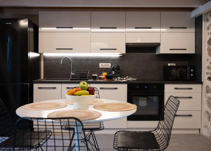 Centro Stone House 펜션